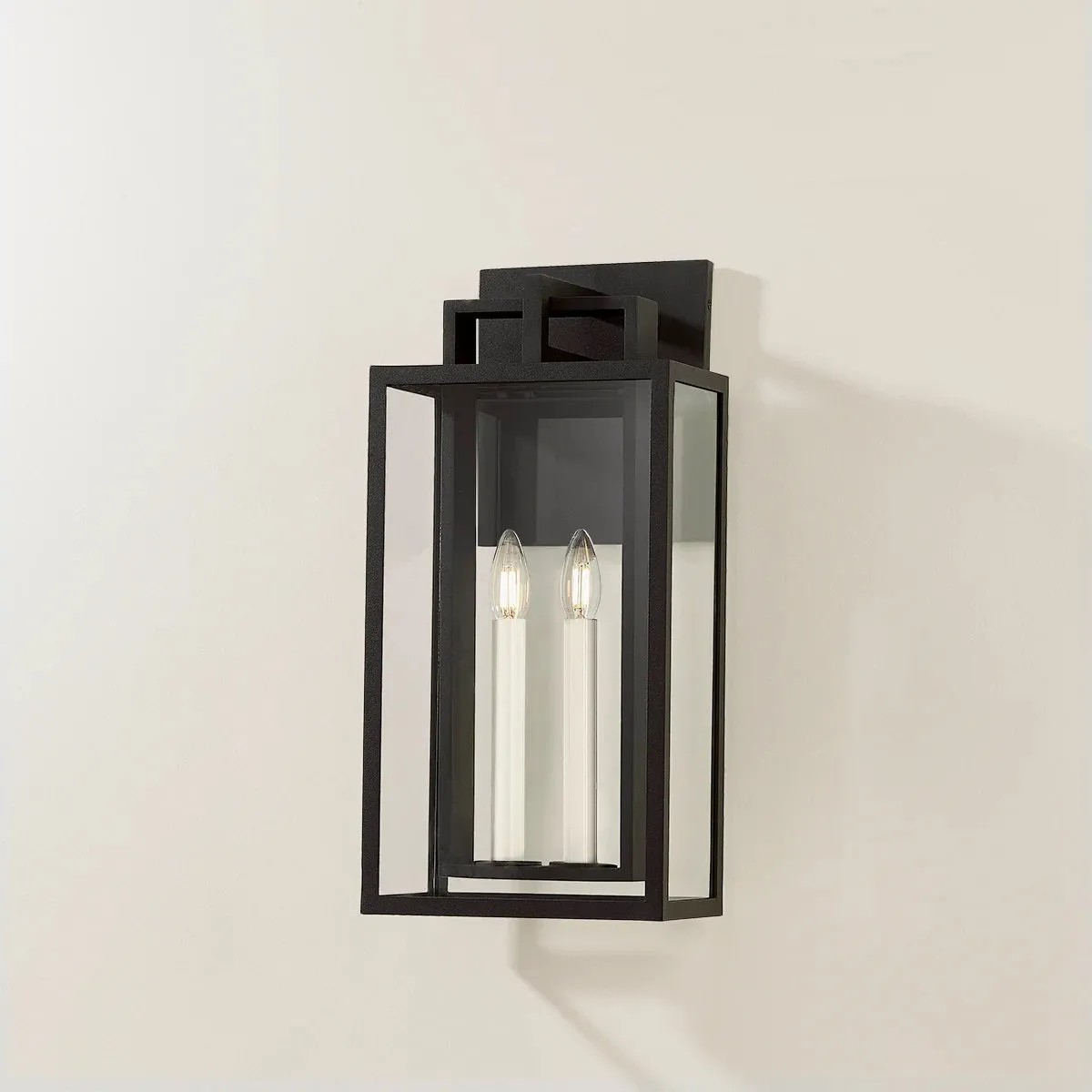 Amire Sconce