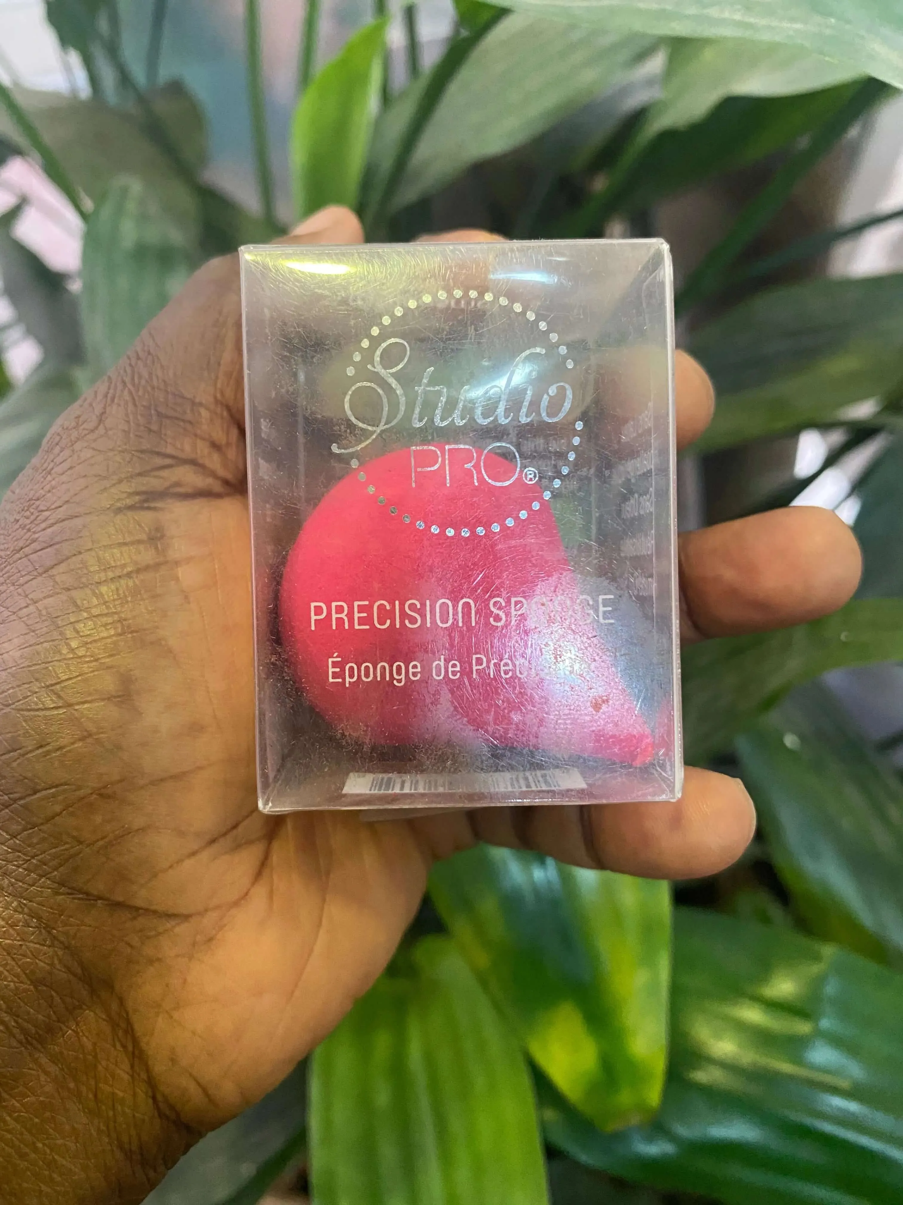 BH Studio Pro Precision Beauty Blender/Sponge