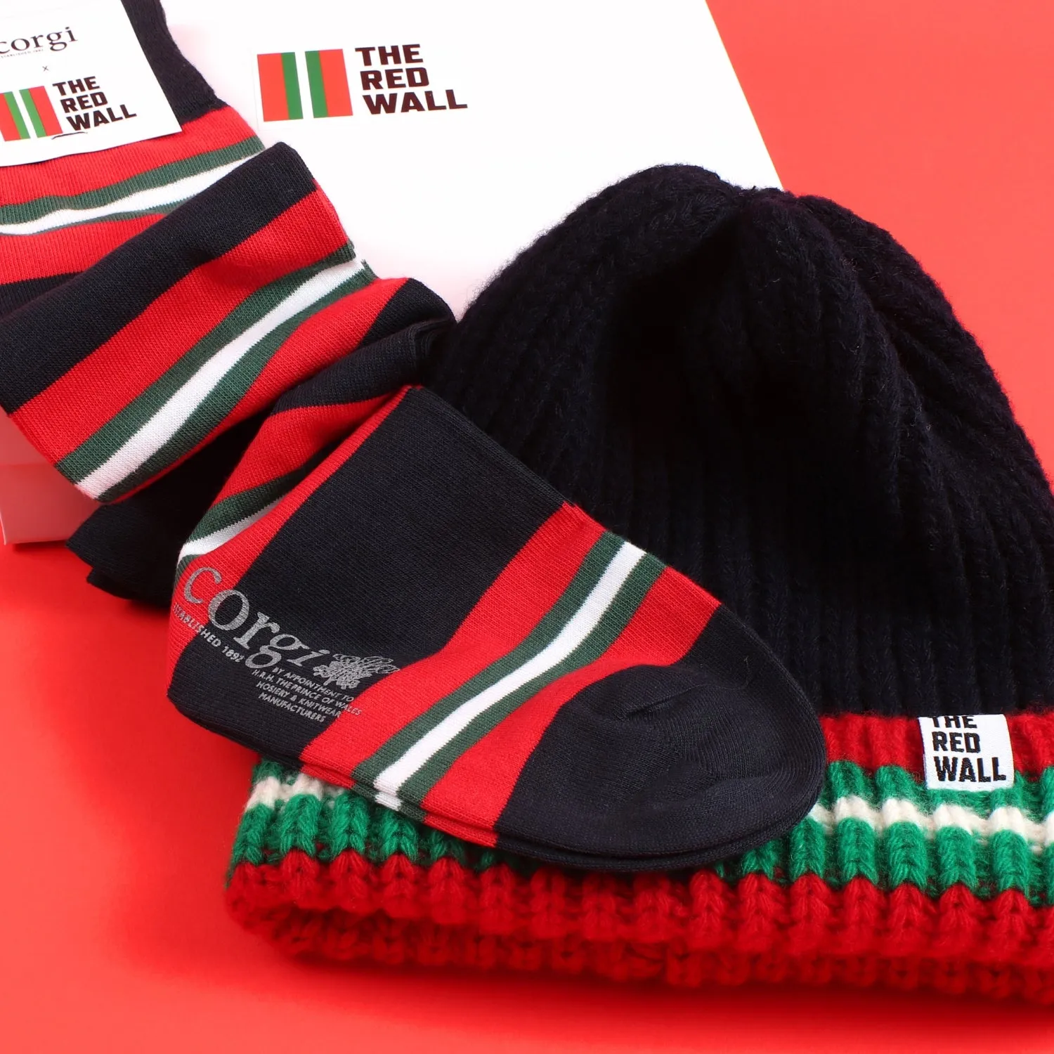 Red Wall Beanie Gift Set