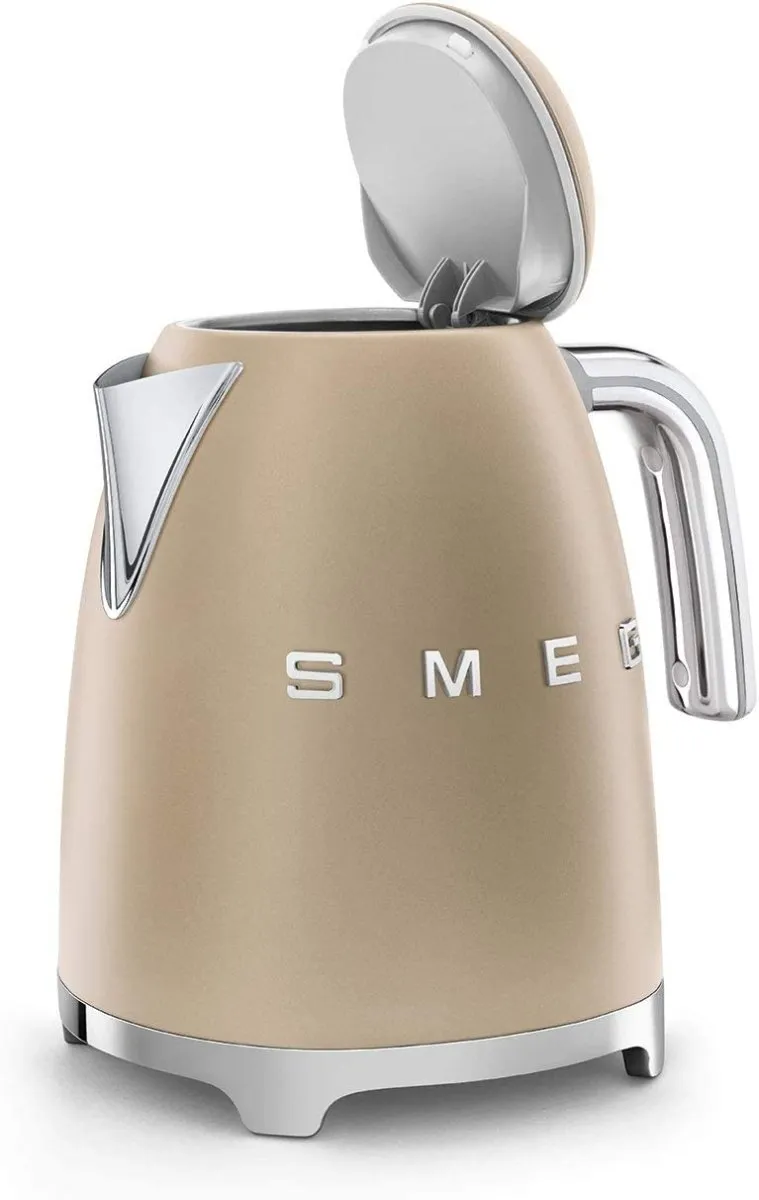 SMEG KLF03CHMUK 1.7 Litre Retro Style Kettle - Matte Champagne Gold